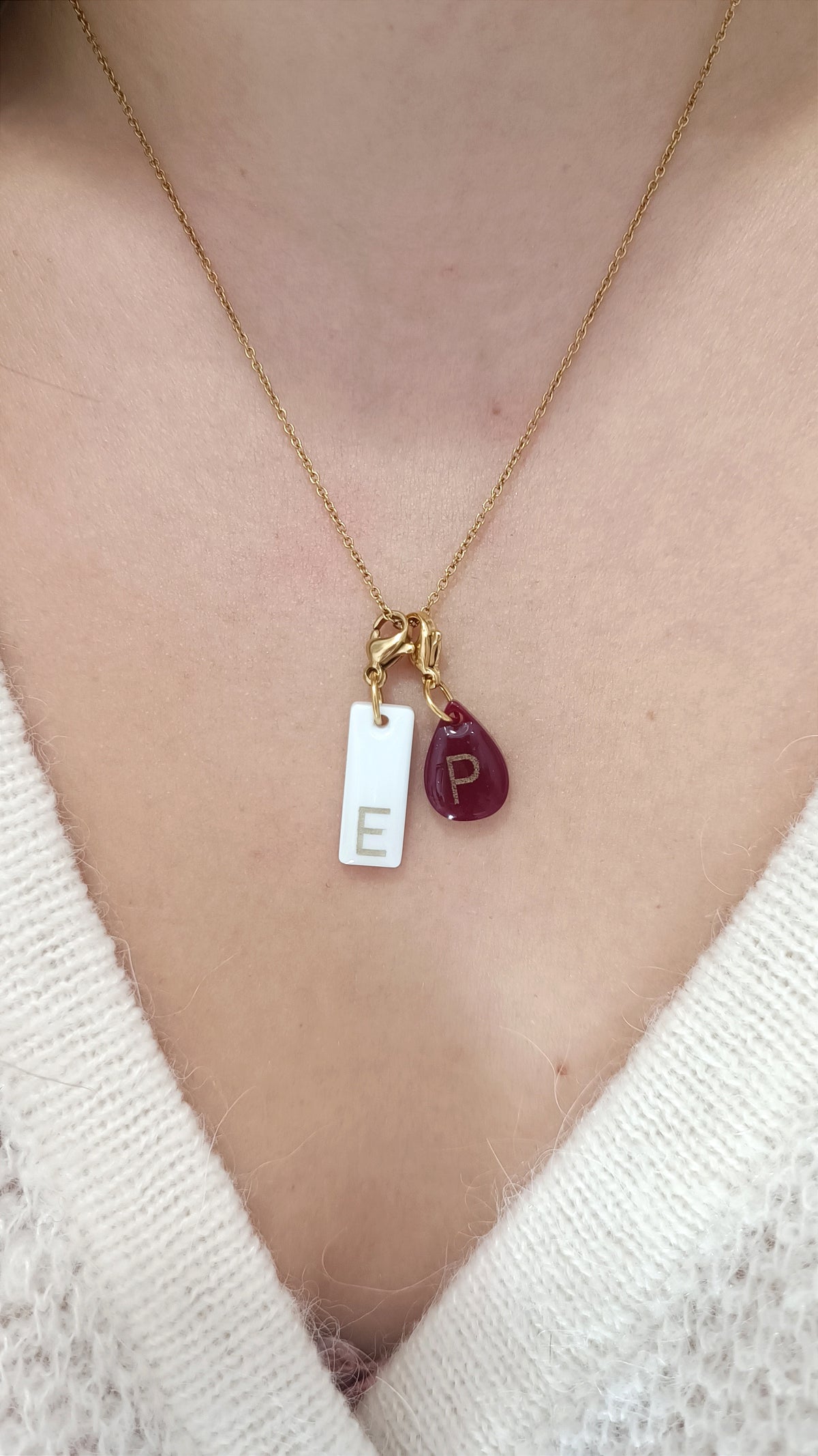 Composez votre sélection de pendentifs initiales