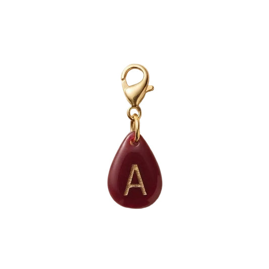 Pendentif initiale - Goutte bordeaux - lettre gravée dorée