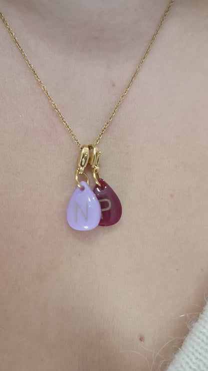 Composez votre sélection de pendentifs initiales
